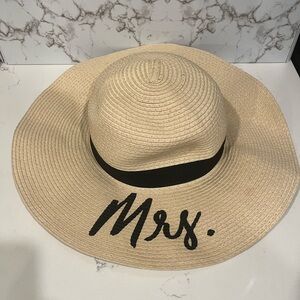 ✨2/20 | “Mrs.” Sun Hat